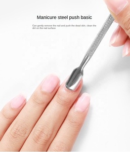 Empujador de Cutículas de Acero Inoxidable de Doble Punta, Color Plateado, Herramienta de Calidad Premium para Técnicos de Uñas de Zullo Industries - Product Image 2