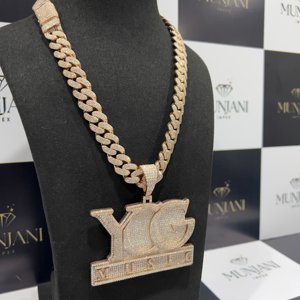 Collares con Colgante de Cierre Brillante con Moissanita VVS Certificada por IGI, Chapados en Oro, Diseño Único y Moderno, Estilo Hip - Product Image 4