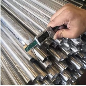 Tube rond en acier inoxydable de 25,4 mm de diamètre, tube métallique pour la fabrication, la construction et les applications industrielles - Product Image 1
