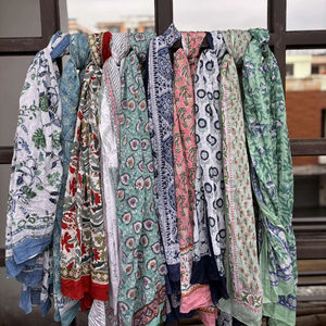 Paréo de plage en coton imprimé à la main, grand sarong, couverture de plage, écharpe en tissu doux, châle de mode - Product Image 1