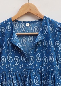 เสื้อกล้ามผู้หญิงลายบาติกอินดิโก ผ้าฝ้าย 100% แต่งโบว์ลูกไม้ทำมือ ลายดอกไม้ ระบายอากาศได้ดี สไตล์ลำลอง โบโฮ - Product Image 6