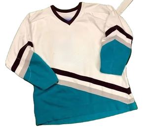 Uniforme de Hockey sobre Hielo Personalizado Unisex de Alta Calidad con Logotipo Bordado o Impreso en Toda la Superficie por Sublimación - Product Image 1