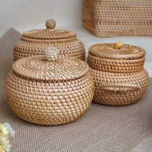 Panier de rangement rond en rotin naturel fait main avec couvercle, écologique, en osier tressé, pour bonbons, bijoux, ou comme boîte de décoration intérieure - Product Image 5