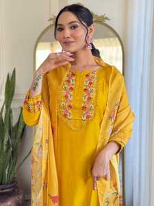 ชุดคุर्ติผ้าไหมสีส้มทรงตรงสำหรับผู้หญิง พร้อมกางเกงขายาว ผ้าไหมแท้คุณภาพดี ผ้าคลุมไหล่พิมพ์ลายดิจิทัล - Product Image 4