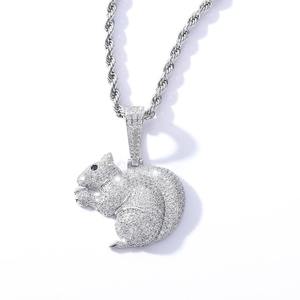 จี้กระรอกประดับเพชรแบบ Iced Out เครื่องประดับฮิปฮอป จี้รูปสัตว์ประดับเพชรแบบ Micro Pave ชุบเงิน สร้อยคอแบบสั่งทำพิเศษสำหรับผู้ชายและผู้หญิง - Product Image 1