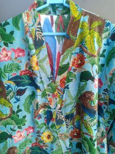Robe kimono en velours à imprimé floral |   Cardigan long en velours de luxe avec ceinture - Product Image 4