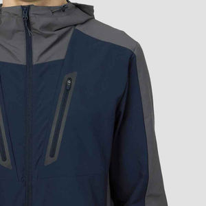 Veste de survêtement grise pour homme avec fermeture éclair intégrale, col montant, poches latérales, respirante, décontractée, coupe classique, saison printemps - Product Image 2