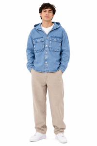 Chaqueta de Mezclilla con Capucha para Hombre, Color Azul Claro Lavado, Estilo Camisa con Botones, Prenda Exterior Informal de Manga Larga para Hombre, Corte Holgado y Elegante - Product Image 4