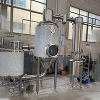 Distillateur électrique à vapeur sous vide de 50 litres pour l'extraction des huiles essentielles d'herbes comme la lavande, la citronnelle et le romarin