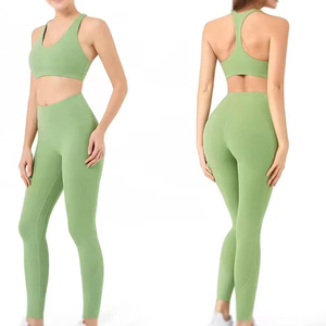 Conjunto de yoga de alta calidad, transpirable y elástico, con impresión de logotipo personalizado, ropa de fitness para mujer. - Product Image 5