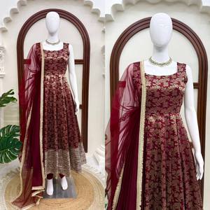 Dévoilez un charme sans effort avec notre ensemble Anarkali exclusif 3 pièces – conçu pour le confort et cousu avec élégance. - Product Image 3