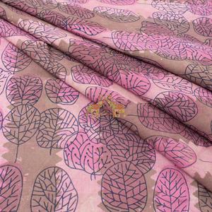 Tela india hecha a mano con estampado floral de algodón, tela con estampado Dabu, tela con estampado a mano para decoración del hogar y vestidos. - Product Image 2