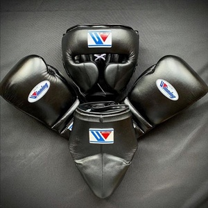 Set de Boxeo de Primera Calidad, Cuero Vacuno Genuino Resistente, Cierre de Gancho y Bucle Ajustable en los Dedos, Opción de Logotipo Personalizado - Product Image 3