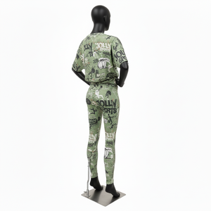 ชุดเสื้อยืดและเลกกิ้งผู้หญิง พรีเมียม 200 GSM โพลีเอสเตอร์ผสมสแปนเด็กซ์ สีเขียวมะกอก พิมพ์ลายโลโก้แบบซับลิเมชั่นทั้งตัว ชุดเซ็ตสำหรับผู้หญิง - Product Image 5