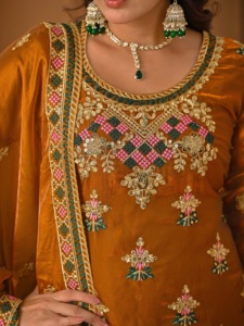 Ensemble Sharara en soie jaune moutarde brodé avec des sequins, tenue de mariage festive, costume Salwar Kameez pour femmes, taille S à 3XL - Product Image 5