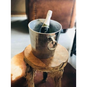 Cubo de hielo para vino de acero inoxidable de lujo con elegantes asas en forma de anillo, enfriador de champán profesional para bodas, bares y el hogar. - Product Image 1