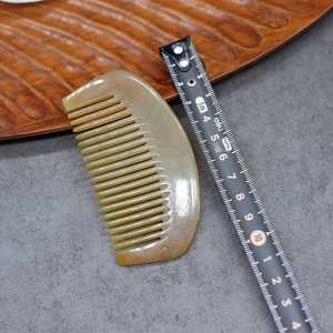 Peine de Cuerno de Vaca Natural con Dientes Finos, Ecológico y Hecho a Mano para Uso en Salón y Cuidado Profesional del Cabello a Precio de Mayoreo - Product Image 2