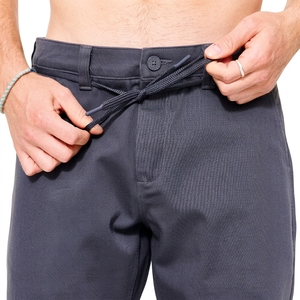 Pantalon décontracté pour homme à séchage rapide, gris foncé, taille élastique avec cordon de serrage et poches latérales, tissu Oxford respirant - Product Image 5