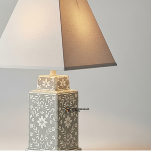 Lampe moderne carrée en os incrusté |   Lampe décorative artisanale pour table de chevet et console - Product Image 3