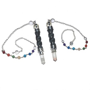 15 chakras en bois de Rose avec pendule à chaîne, Collection Exclusive - Product Image 3