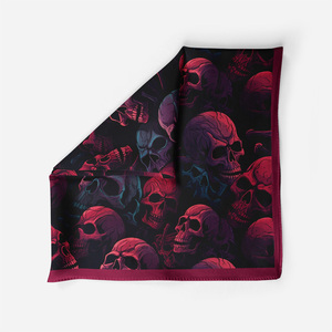 Pañuelo de Cabeza Cuadrado de Seda Satinada con Logotipo Personalizado, Diseño Geométrico de Hojas y Animales - Pañuelos Multifuncionales - Product Image 5