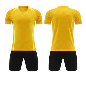 Ensemble de maillots de football à manches courtes respirants avec logo personnalisé, techniques de découpe automatisées pour les kits de vêtements de sport d'entraînement d'équipe - Product Image 2