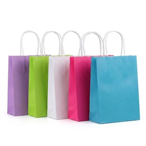 Meilleures ventes au Vietnam, sacs en papier kraft personnalisés, imperméables, écologiques, recyclables, sacs en papier cosmétiques avec impression offset - Product Image 4