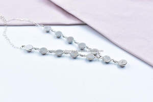 สร้อยคอโซ่18นิ้วทำด้วยมือที่เป็นเอกลักษณ์สีชมพูดอกรักเทอร์ควอยซ์คลัสเตอร์โรเดียมเงินสเตอร์ลิงของขวัญที่ดีเยี่ยมสำหรับเธอ - Product Image 4