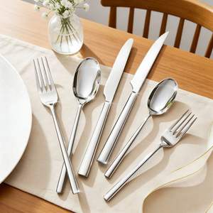 Ensemble de couverts classiques, intemporels, élégants et durables en acier inoxydable pour les repas quotidiens en famille, les fêtes, les services de restauration - Product Image 1