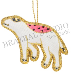 Adornos Navideños Personalizados Bordados a Mano con Cuentas de Terciopelo Satinado Ecológicas de Brazeal Studio, con Hilos Dorados y Diseño de Pájaro - Product Image 3