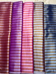Rouleau de tissu rayé métallisé brillant or, violet, vert pour la confection de robes sari pour femmes - Product Image 4