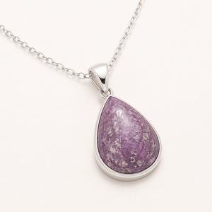 Collier pendentif poire en Lépidolite en argent sterling 925 avec cabochon lilas et chaîne câblée pour la vente en gros - Product Image 2