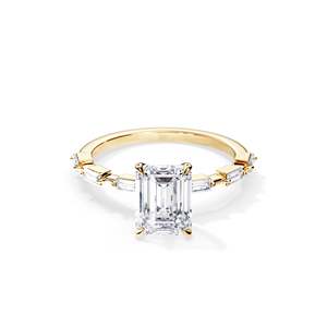 Anillo de compromiso de oro de 14k para mujer con diamante de corte radiante y engaste de púas estilo floral - Product Image 4