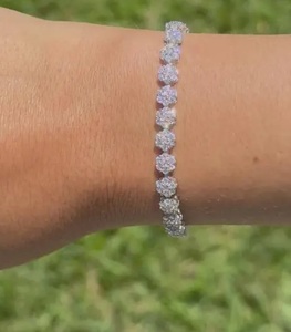 Bracelet tennis de luxe en moissanite, style hip-hop, serti de pierres, aspect diamant VVS, chaîne en or blanc brillante - Product Image 2