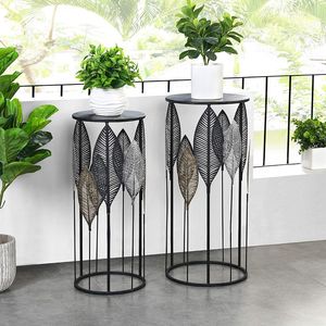 Support de suspension en fer massif pour grandes jardinières, développé pour offrir stabilité, robustesse et un charme décoratif extérieur. - Product Image 2