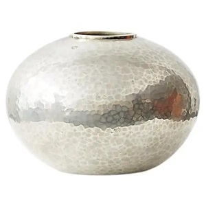 Maceta Moderna de Metal de Diseño, Color Plateado, para Decoración del Hogar, Hecha a Mano y Personalizada - Product Image 1