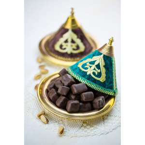 ถาดเสิร์ฟโลหะขายดีอันดับต้นๆ สำหรับเสิร์ฟถั่ว ขนมหวาน และผลไม้อบแห้ง ใช้สำหรับโต๊ะอาหารในบ้าน สำหรับเทศกาลอีดและรอมฎอน - Product Image 6