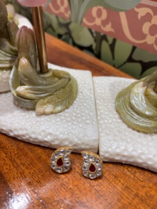 ต่างหูรูปดอกไม้ Amaira Jewels ชุบทอง 22K เครื่องประดับหรูหราสำหรับผู้หญิง สวมใส่ได้ทุกวัน - Product Image 5