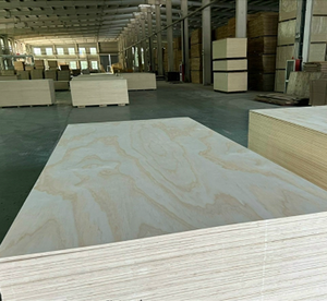 Contreplaqué de pin commercial personnalisé de 9 mm à 18 mm, qualité AA, résistant à l'eau, surface polie E0, pour la construction de meubles d'intérieur - Product Image 5