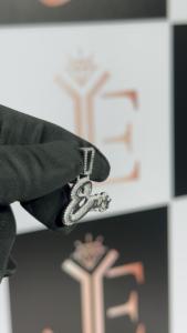 Colgante con Nombre Personalizado 'EARR' con Moissanita, Joyería Hiphop Clásica Completamente Adornada con Piedras Brillantes en Plata de Ley 925 - Product Image 2