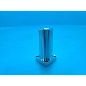 Controlador de Flujo Másico Pivotal Systems 32-02031R O2 100SCCM GFC Usado Como Está, Piezas de Equipos Semiconductores Legados - Product Image 1