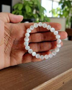 Bracelet en Sélénite de Qualité Supérieure, Forme Sphérique Polie, Écologique, Bijou en Pierre Feng Shui pour Femmes et Hommes - Product Image 2