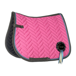 Almohadilla de Silla de Montar Inglesa Clásica Premium de Primera Calidad, Transpirable, de Forro Polar, Personalizada, para Uso en Competencias Ecuestres - Product Image 1