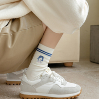 Chaussettes mi-mollet en coton brodées à rayures double aiguille pour femmes, style universitaire, mignonnes, tendance et polyvalentes