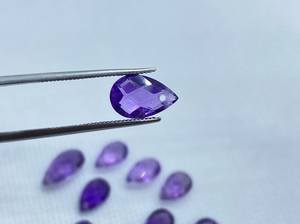 อเมทิสต์ทรงลูกแพร์เหลี่ยมเพชรพลอยสองด้านเจียระไนแบบตารางหมากรุก มีรูขนาด 1 มม. ขนาดต่างๆ ตั้งแต่ 8x6 มม. ถึง 16x11 มม. สำหรับทำเครื่องประดับ - Product Image 5