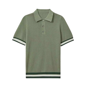 เสื้อเชิ้ตผู้ชายสีเขียวมะกอก แขนสั้น ผ้าถักโพลีเอสเตอร์ ระบายอากาศได้ดี น้ำหนัก 180 กรัม สีพื้น ทรงลำลอง ใส่สบาย - Product Image 1