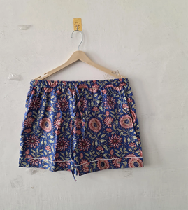 Ensemble de pyjama d'été en coton imprimé à la main pour femmes, ensemble confortable en deux pièces, chemise boutonnée, short décontracté - Product Image 2