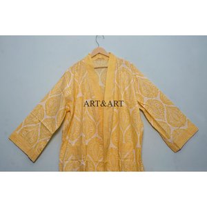 Bata de verano transpirable de algodón estilo kimono con diseño floral, diseñada para ropa de dormir femenina y movimiento sin restricciones. - Product Image 2