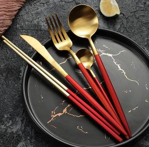 Collection de couverts dorés haut de gamme pour restaurants, hôtels, dîners à domicile, fêtes, cadeaux et présentation élégante de la table. - Product Image 1