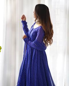 Ensemble de costume Anarkali rayé bleu royal pour femmes avec dupatta, élégant ensemble de kurta ethnique pour femmes, tenue de fête traditionnelle indienne - Product Image 3